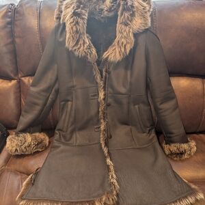 Danier Dark Brown Jacket Size Medium With Sheep Skin And Real Leather. Removable